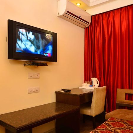 Hotel Shanti Palace West Patel Nagar Нью-Делі Екстер'єр фото